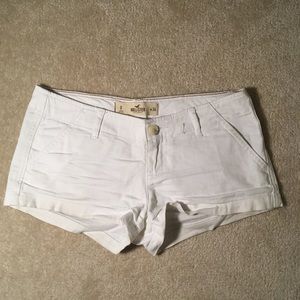 White Hollister shorts